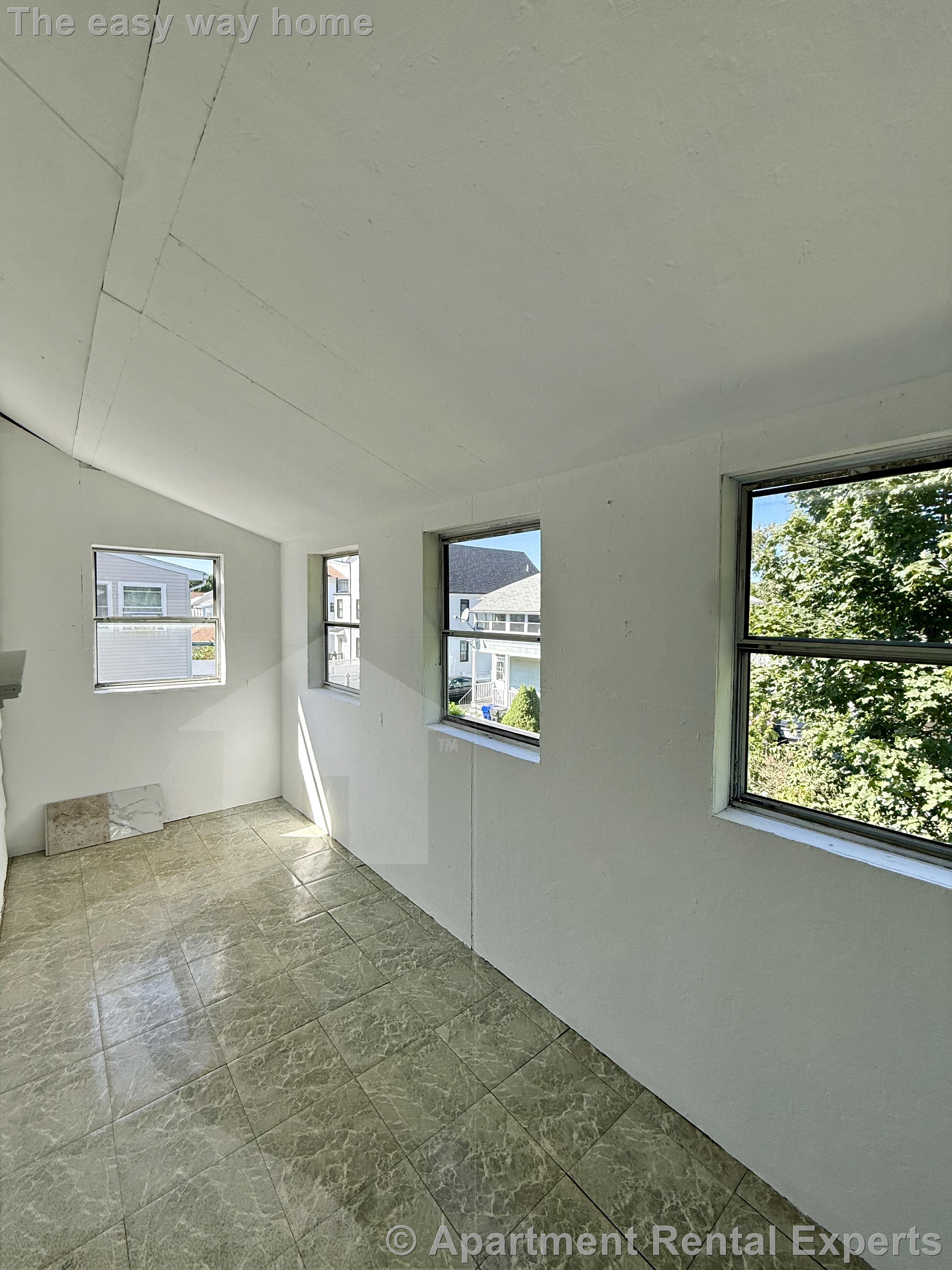 11 Dartmouth St, East Arlington