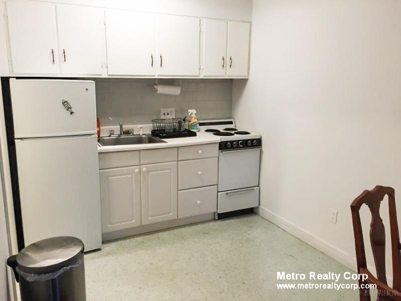 35 Garrison Rd, Washington Square