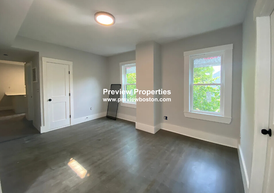 118 Marginal St, East Boston