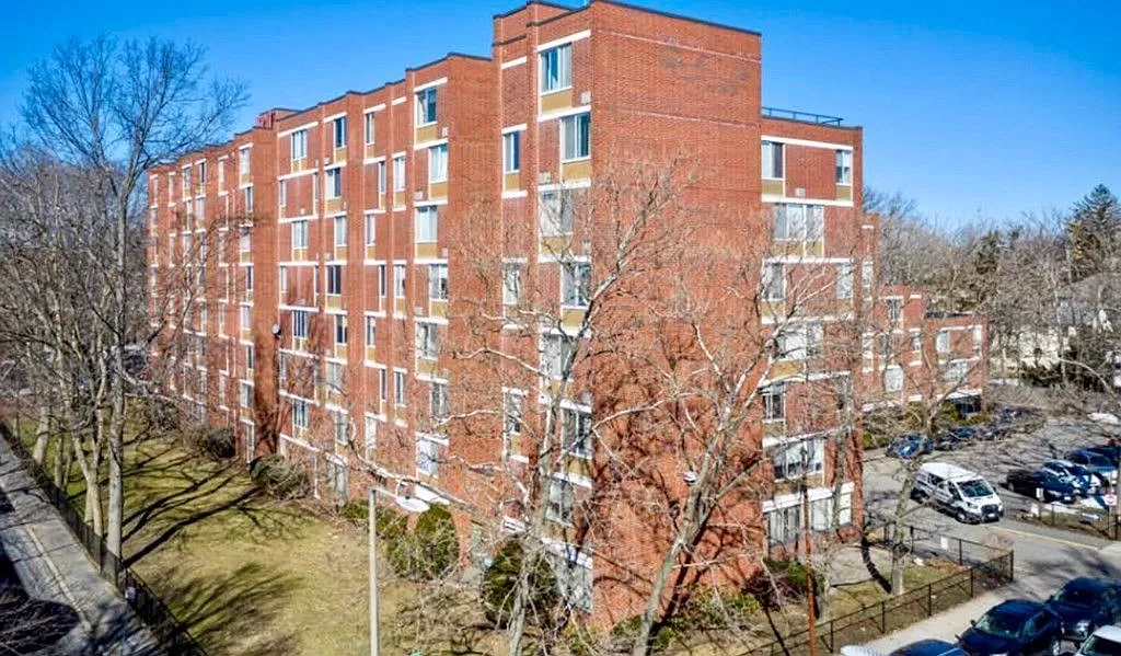 545 Centre St, Jamaica Plain