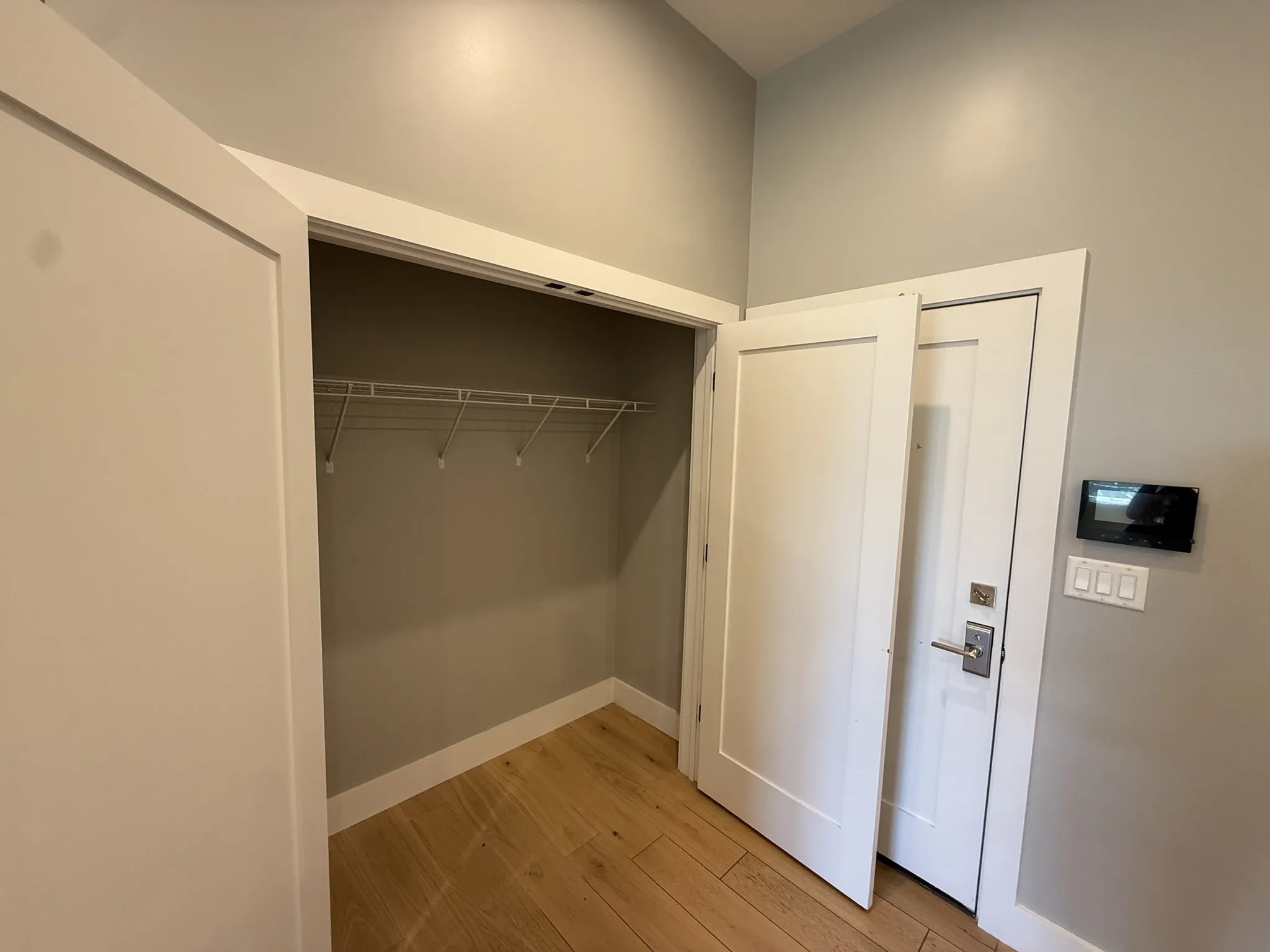 60 Cross Street East, East Somerville