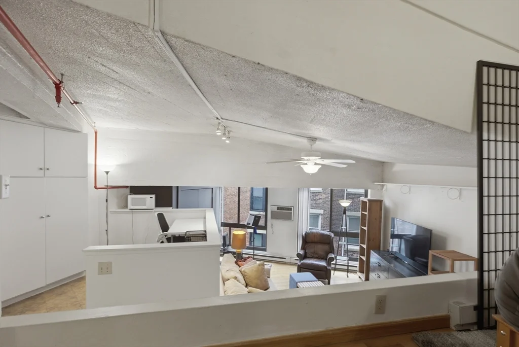 12 Stoneholm St, Back Bay