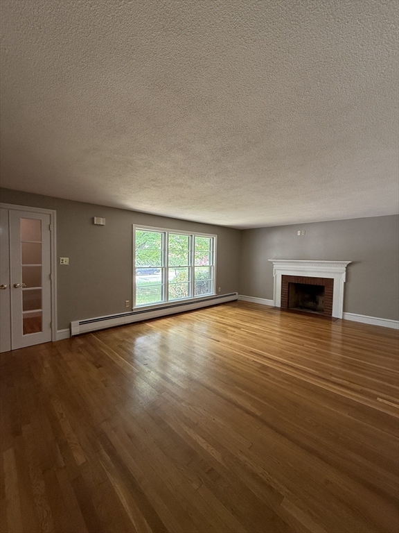 376 S Main St, Andover