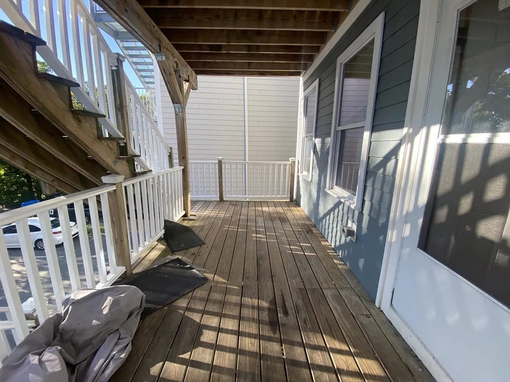 17 Maywood St, Roxbury