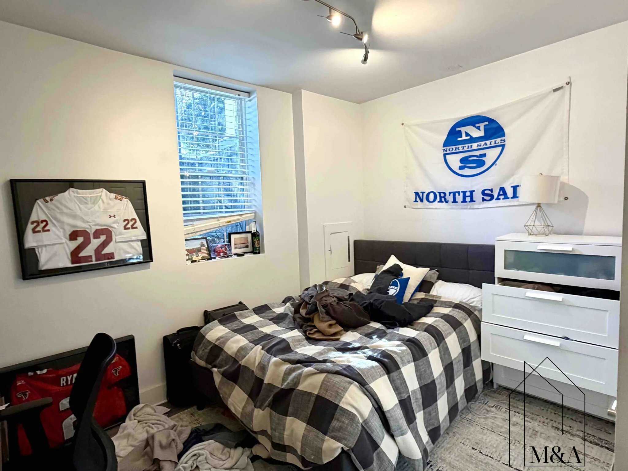 12 Braemore Rd, Brighton