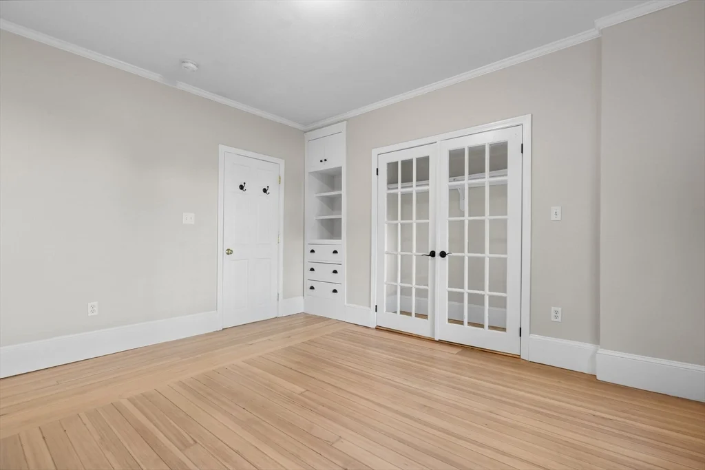 144 Waverly Rd, North Andover