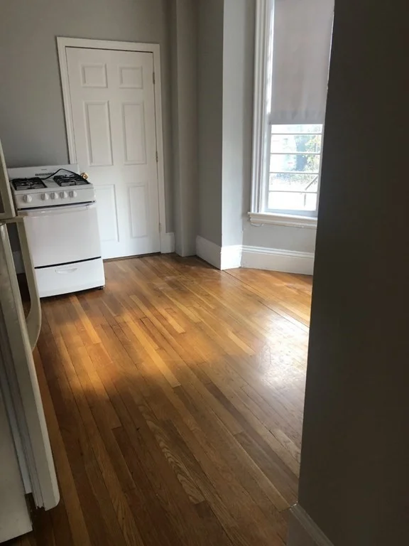 20 Crescent Ave, South Braintree