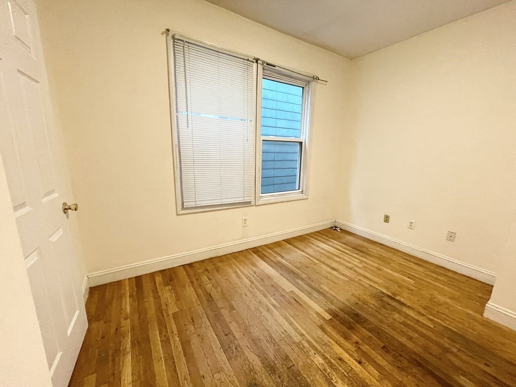 733 Parker St, Mission Hill