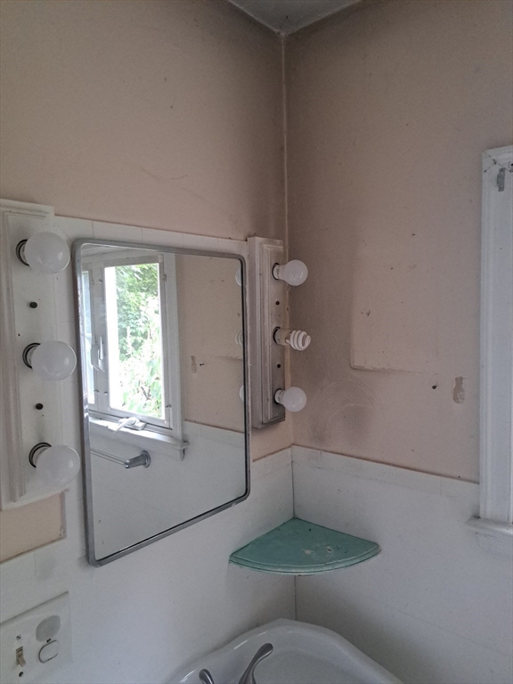 289 Richards Ave, Paxton