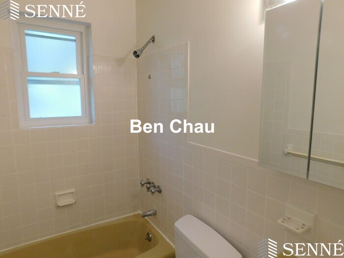 11 Cogswell Ave, North Cambridge