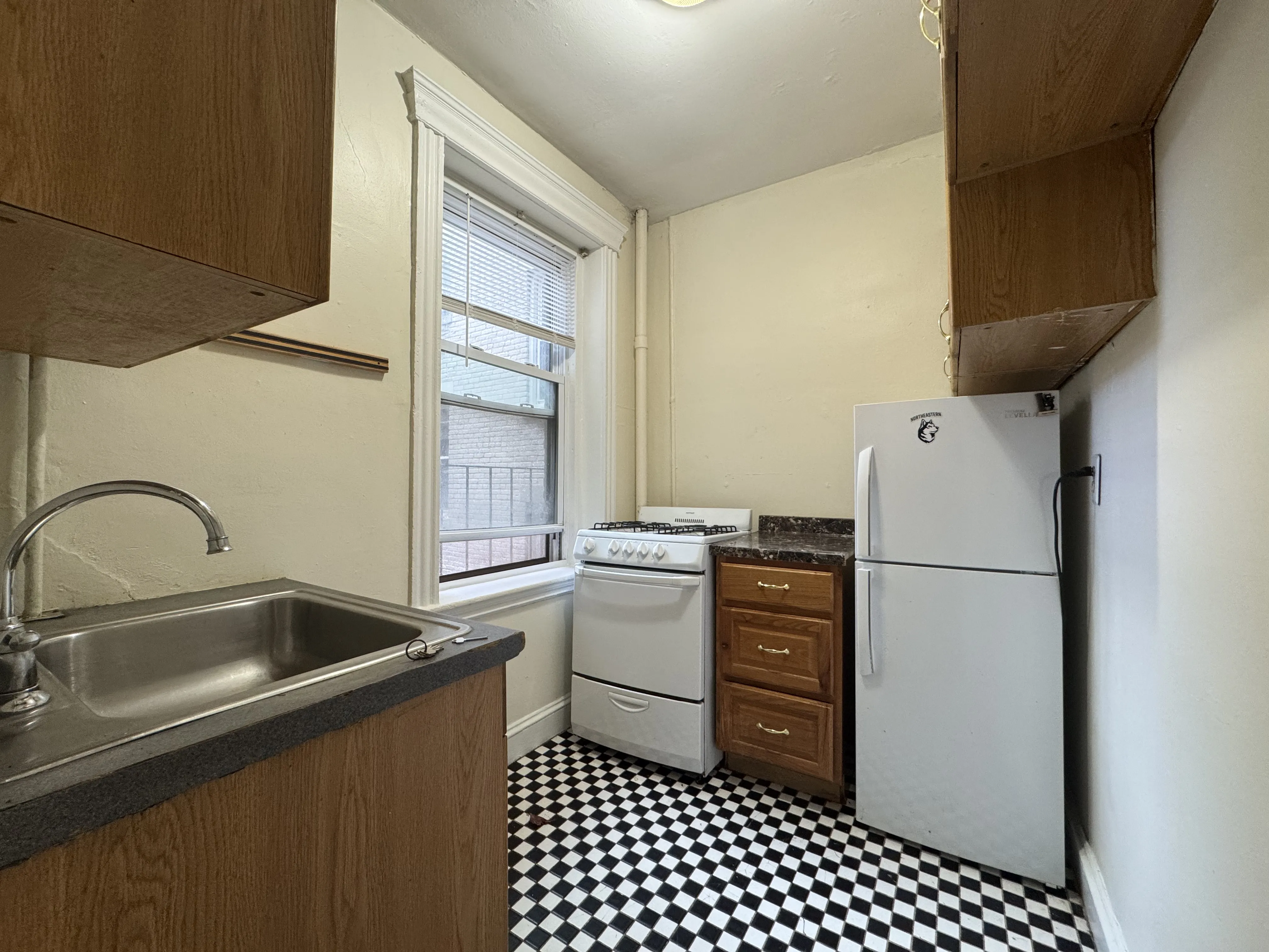 364 Riverway, Mission Hill