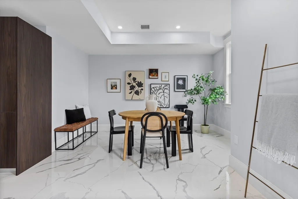 32 Pearl St, Dorchester