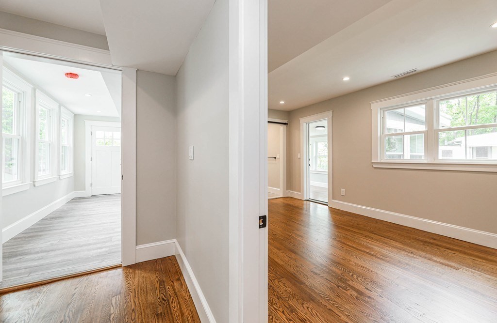 52 Maple St, Hyde Park