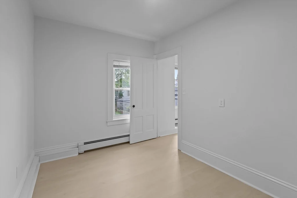 6 Coffin Avenue Ct, New Bedford