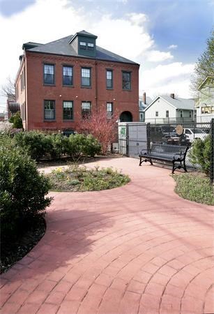 245 Beacon St, Somerville