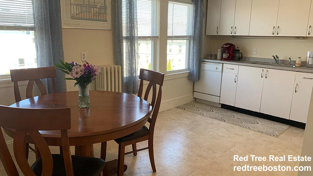 12 Homer St, Watertown