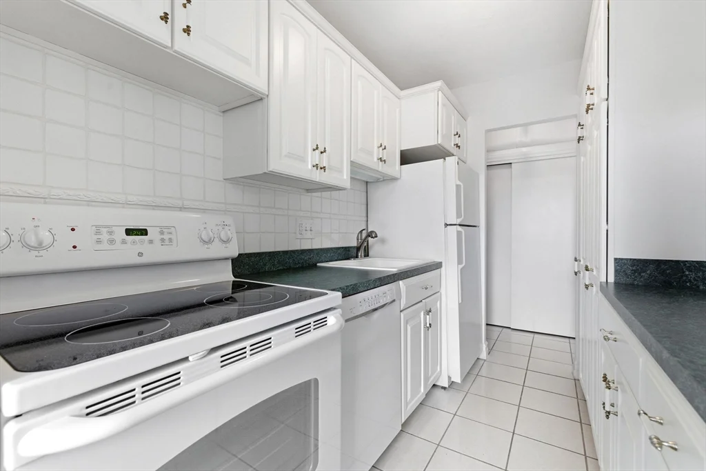 123 Sewall Ave, Coolidge Corner