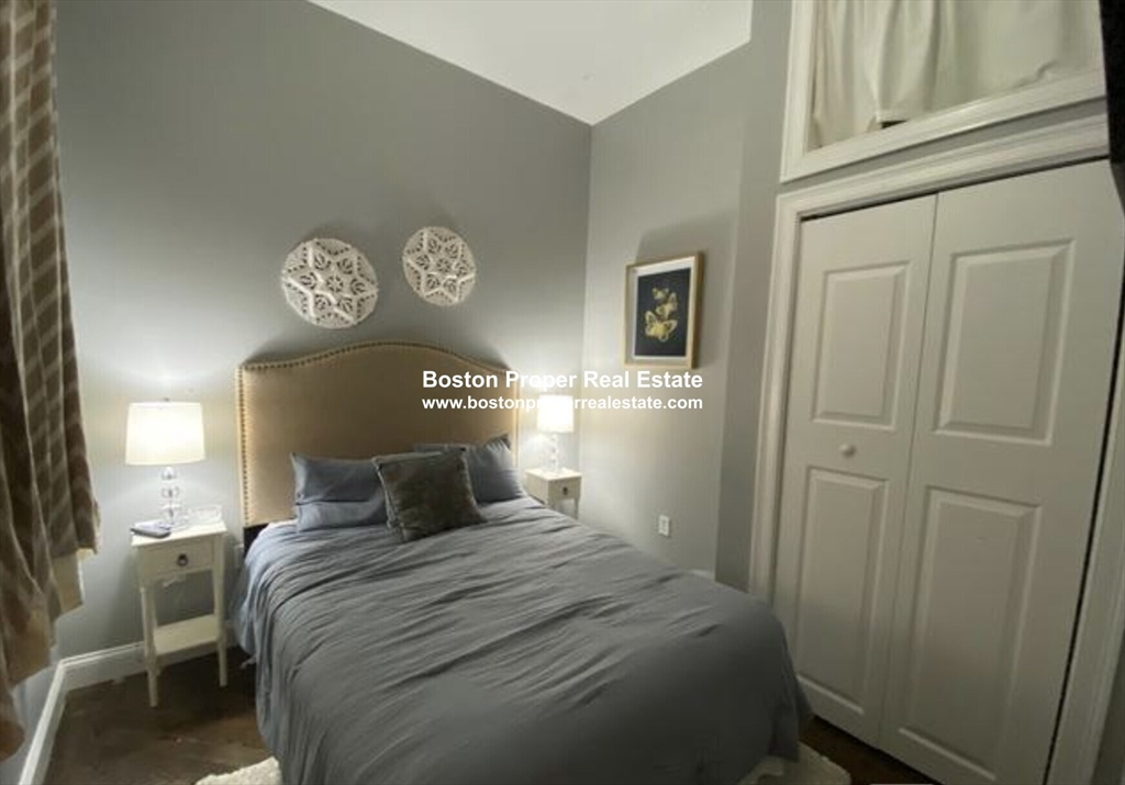 22 Hancock, Beacon Hill