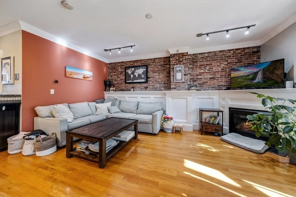 673 East 2nd St, South Boston