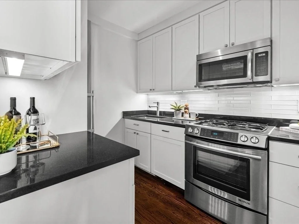 65 E India Row, Waterfront