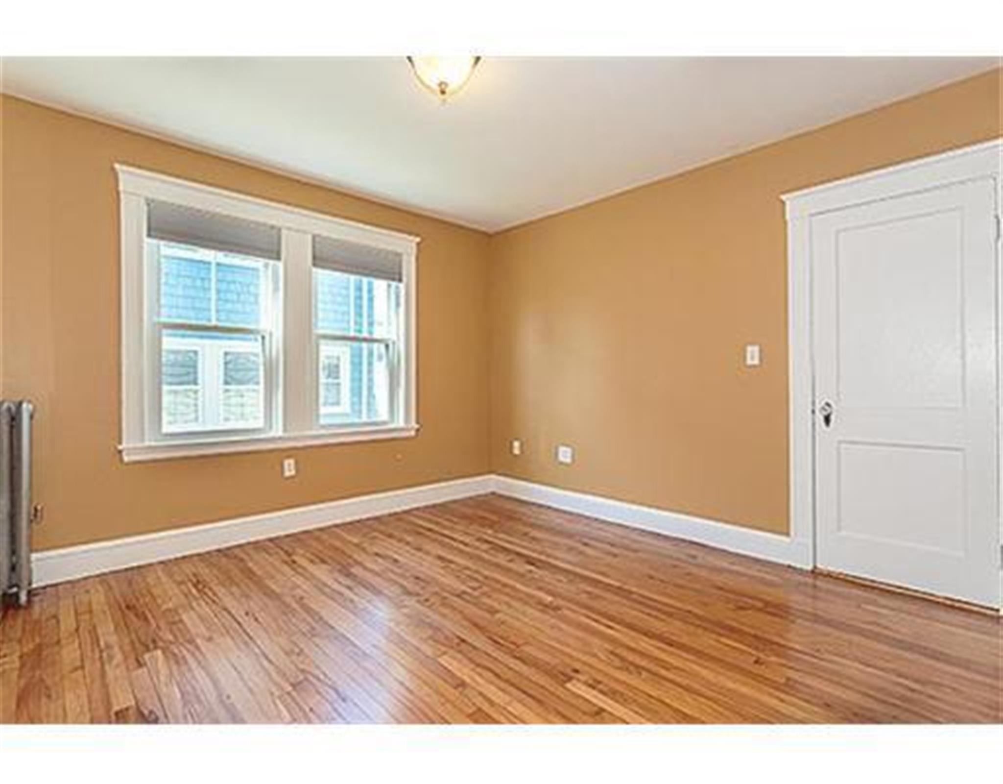 67 Fairfax St, West Somerville