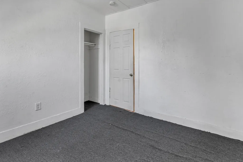 13-R Plain St, Taunton