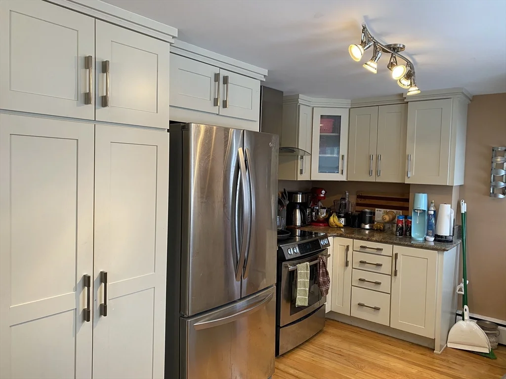 53 Dickson Ave, Arlington