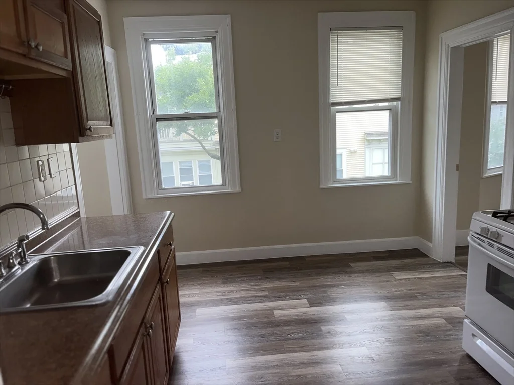 194-1/2 Lexington St, East Boston