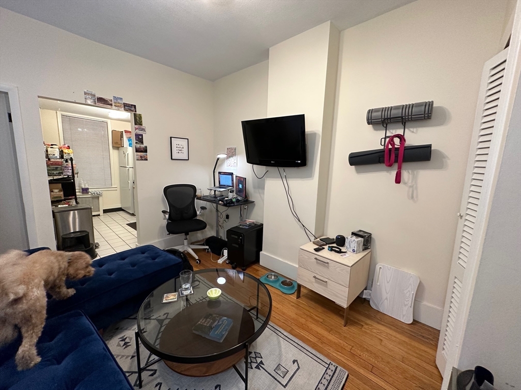 11 Irving St, Beacon Hill