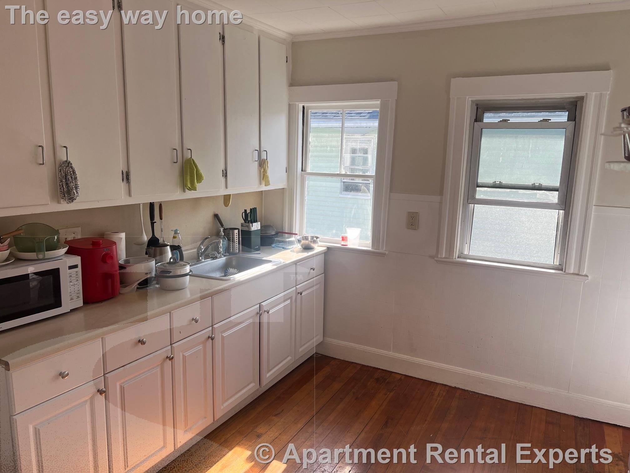 73 Frederick Ave, Tufts