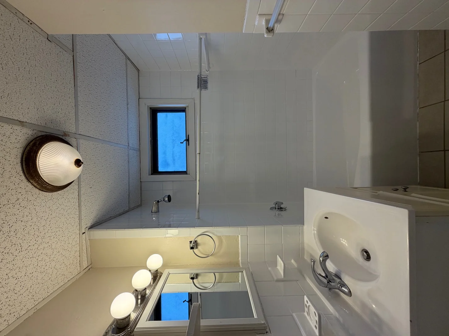 93 Capen St, Medford