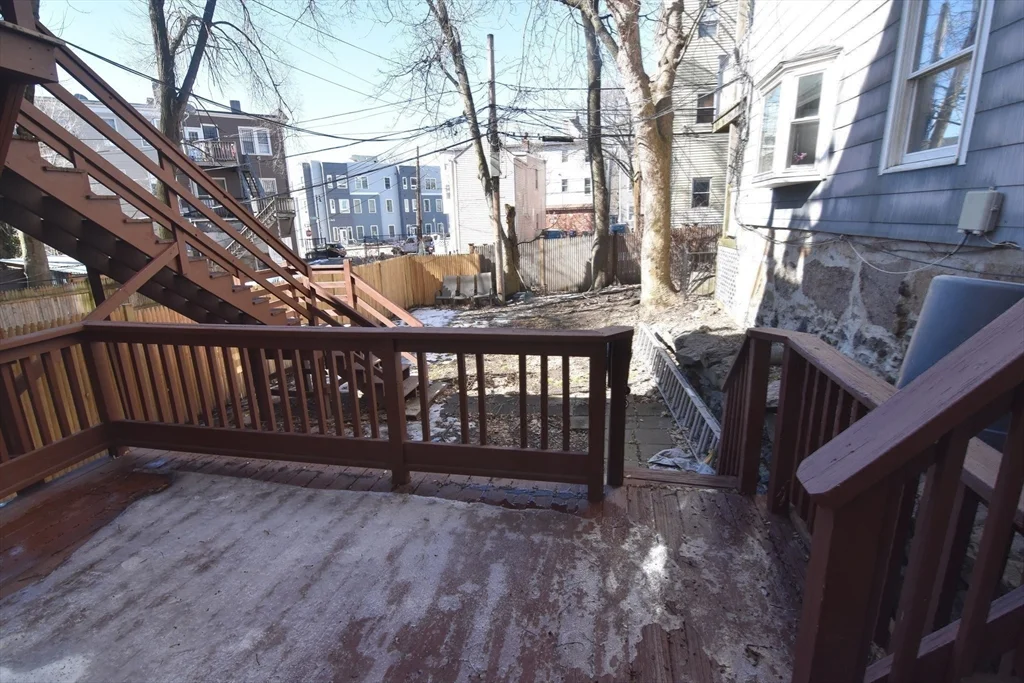 61 Gates St, South Boston