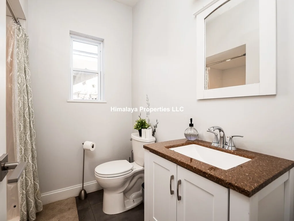 6 Buckley Ave, Jamaica Plain