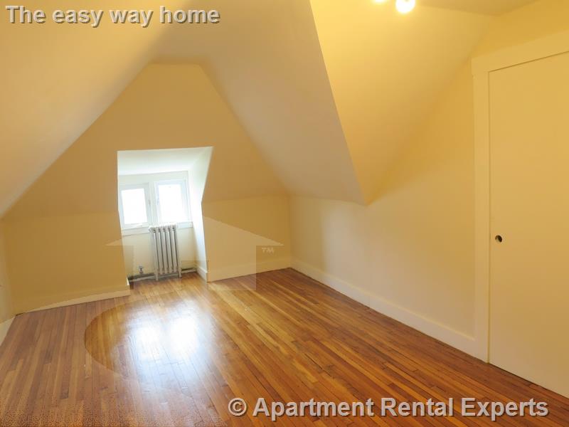252 Harvard St, Tufts