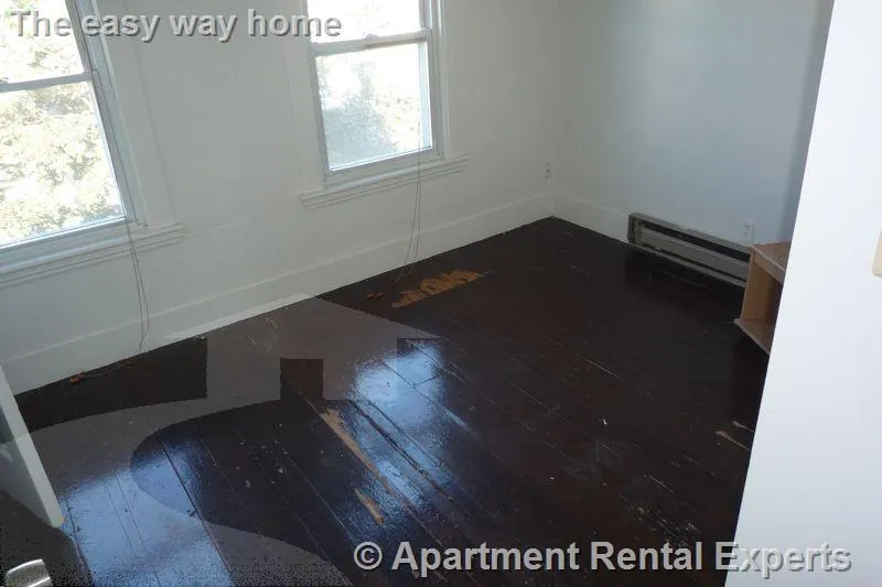 569 Main St, Magoun Square