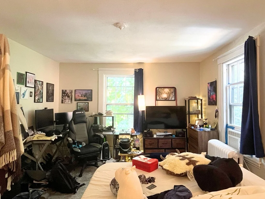 269 Lamartine St, Jamaica Plain