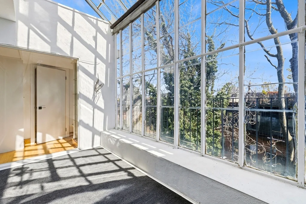 298 Columbus Ave, Back Bay