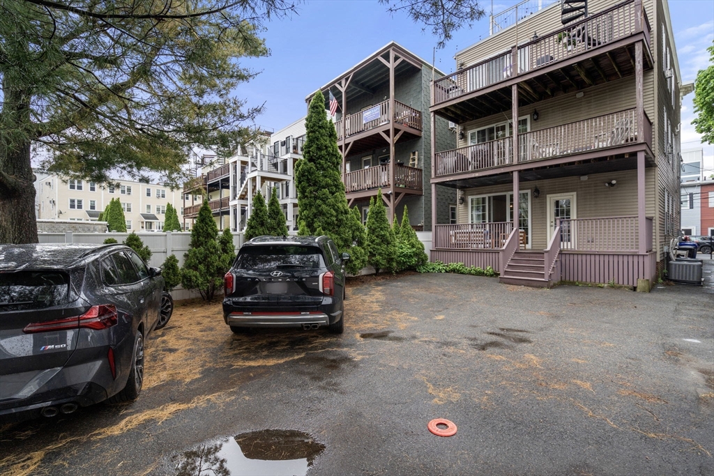 192 W 6th St, South Boston