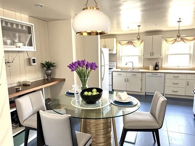 8 Ralph Piteri Ter, Watertown