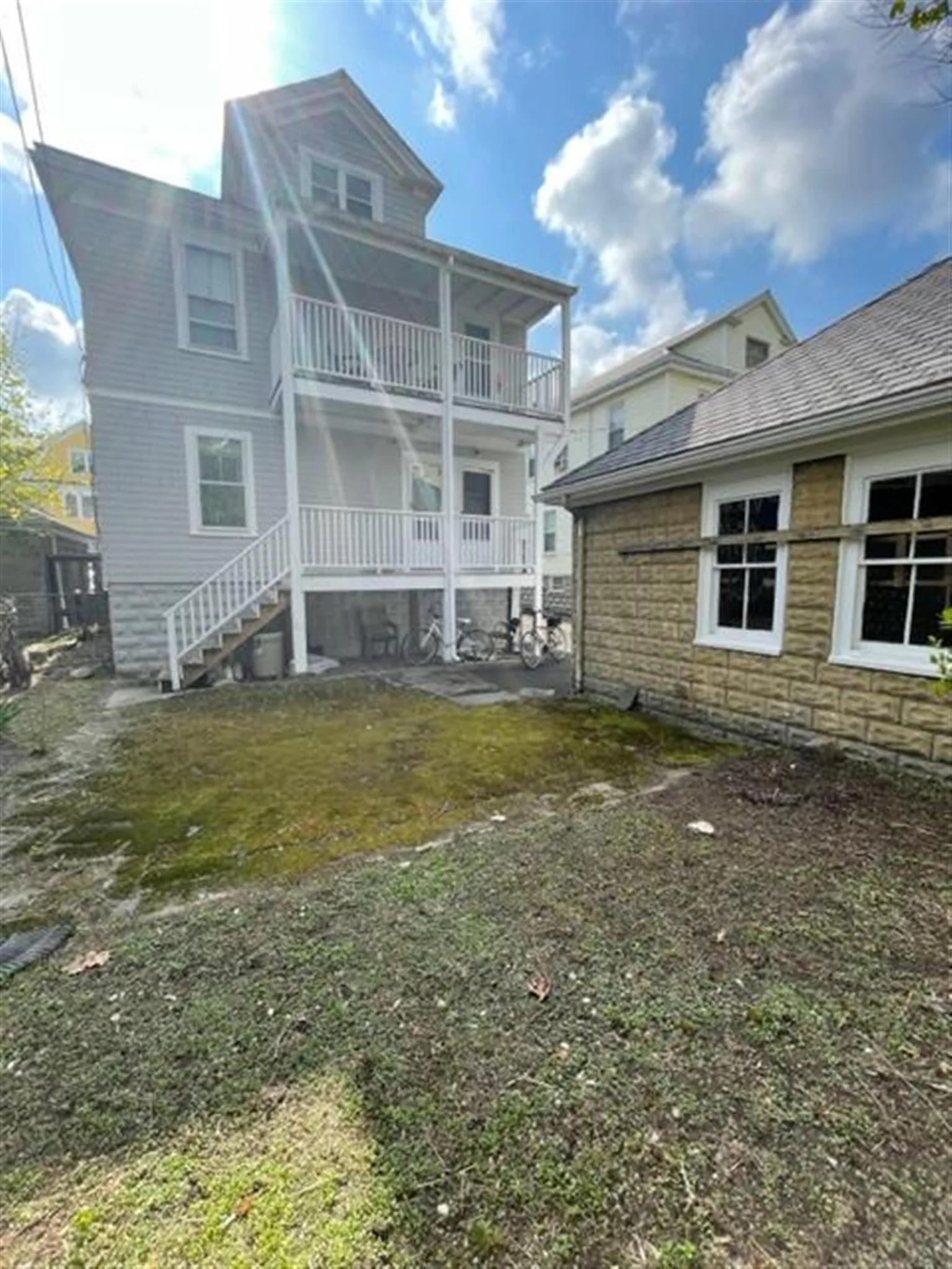 34 Leonard St, Tufts