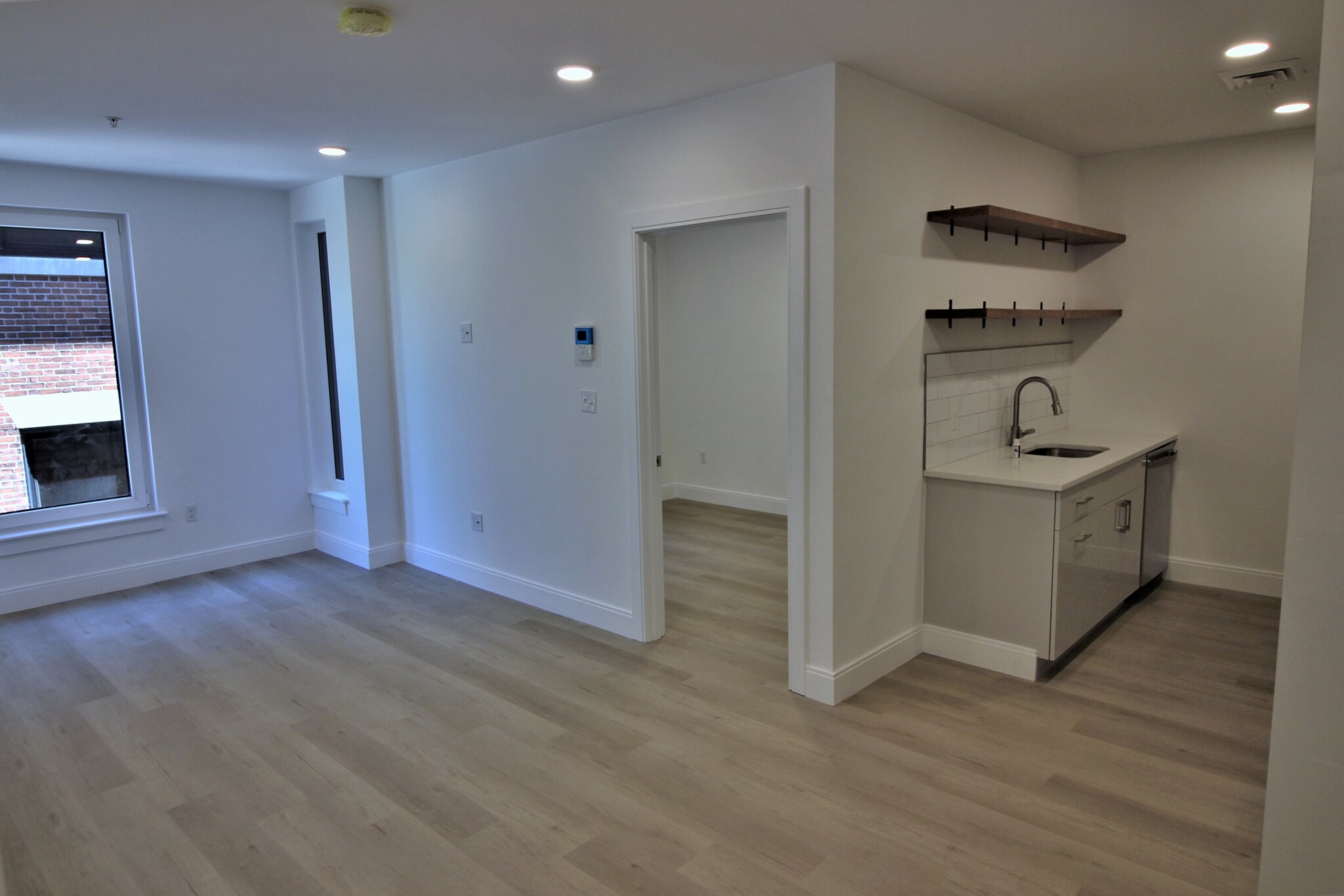 1 Newcomb St, Roxbury