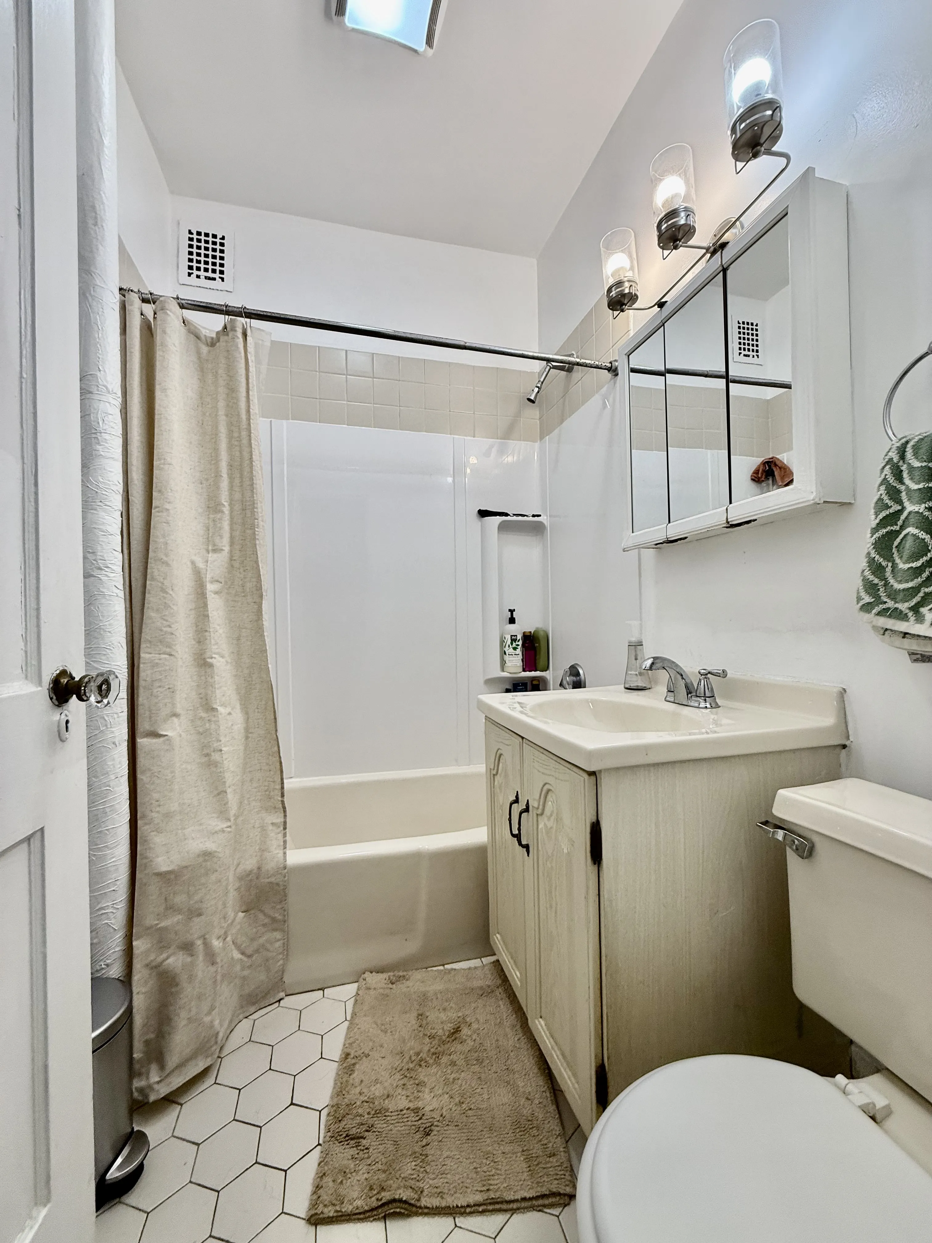 250 Commonwealth Ave, Back Bay