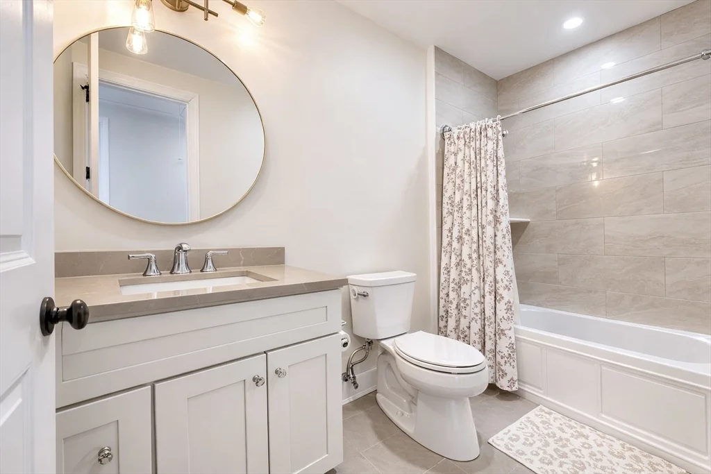 261 Main St, Shrewsbury