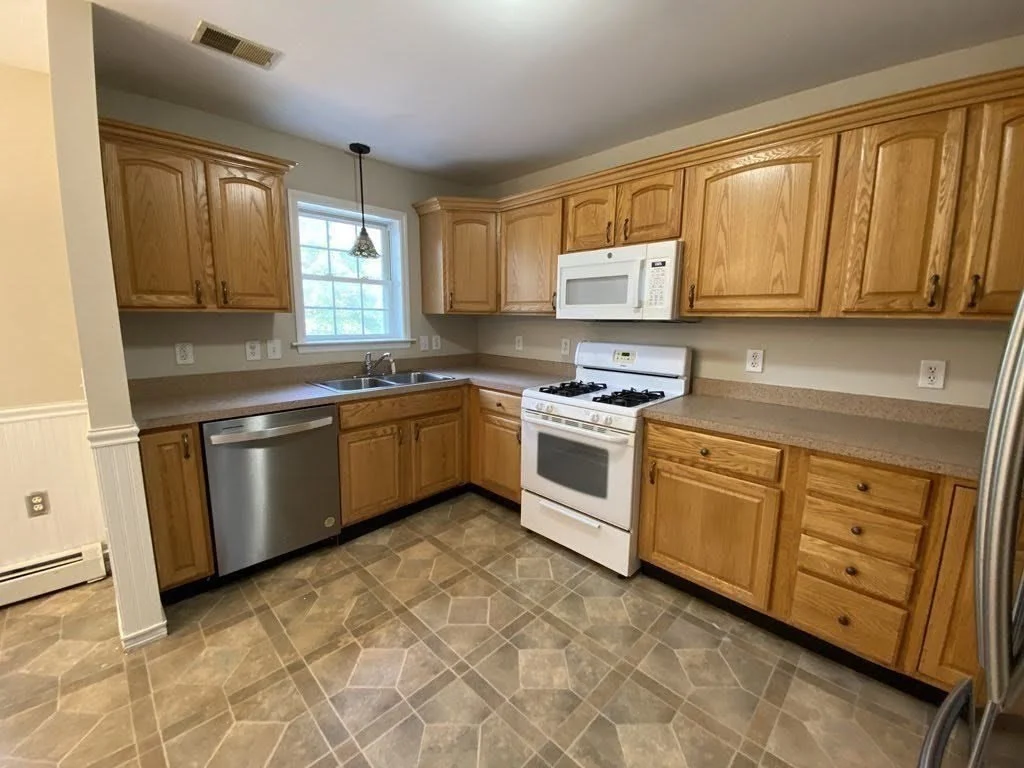 37 Glen Ave, Chelmsford