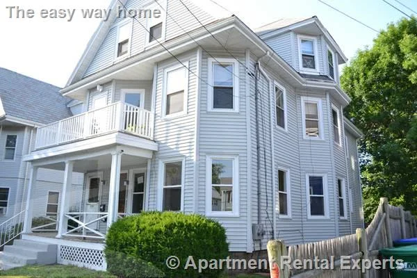 126 Auburn St, Tufts