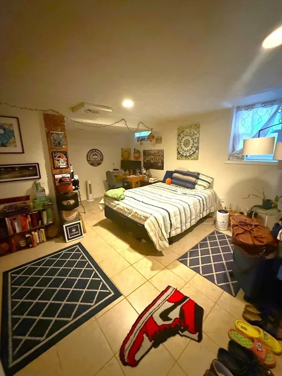 3 Paige Ave, South Boston