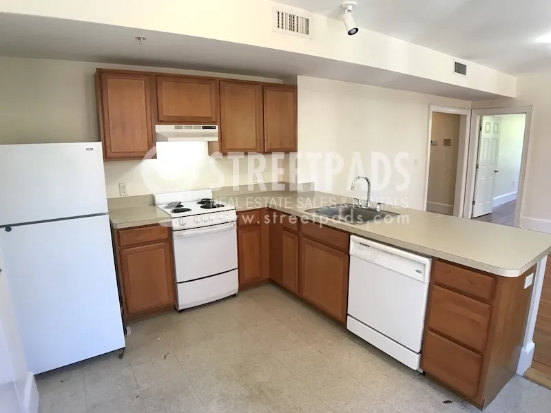 881 Massachusetts Ave, Central Square