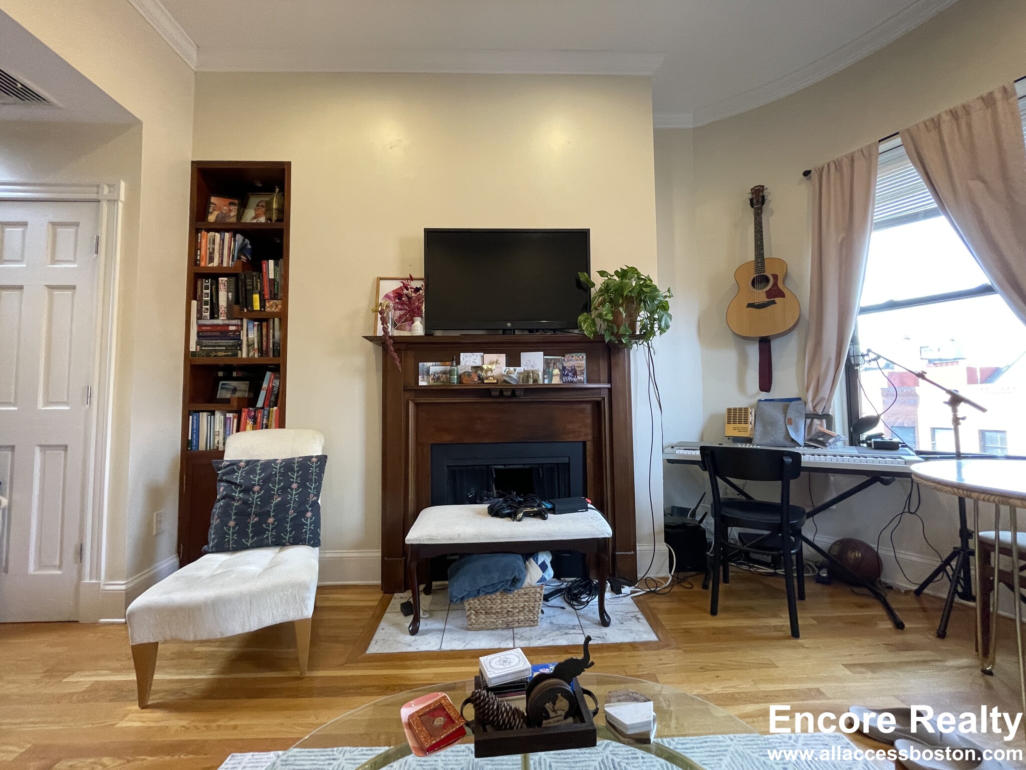 28 Symphony Rd, Fenway