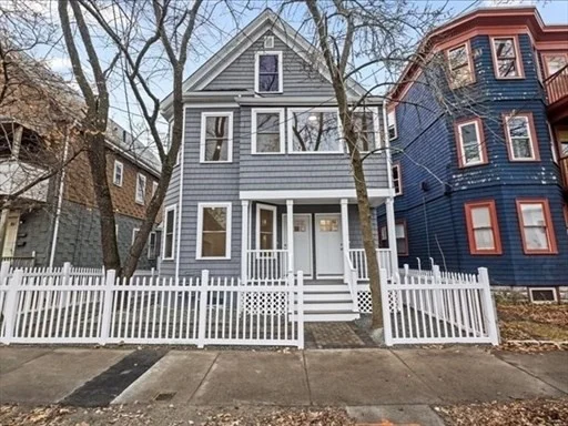 17 Cameron Ave, North Cambridge