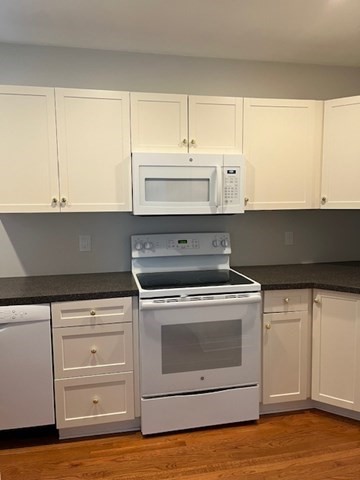 50 Pleasant St, Groton